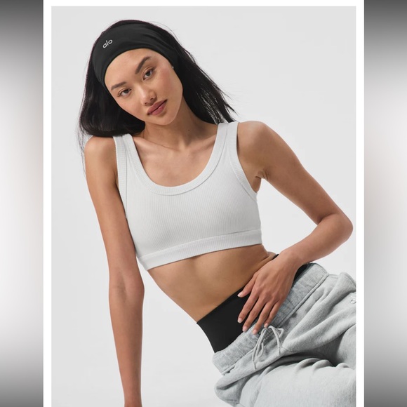 ALO Airlift Black Logo Headband, New - Picture 5 of 5